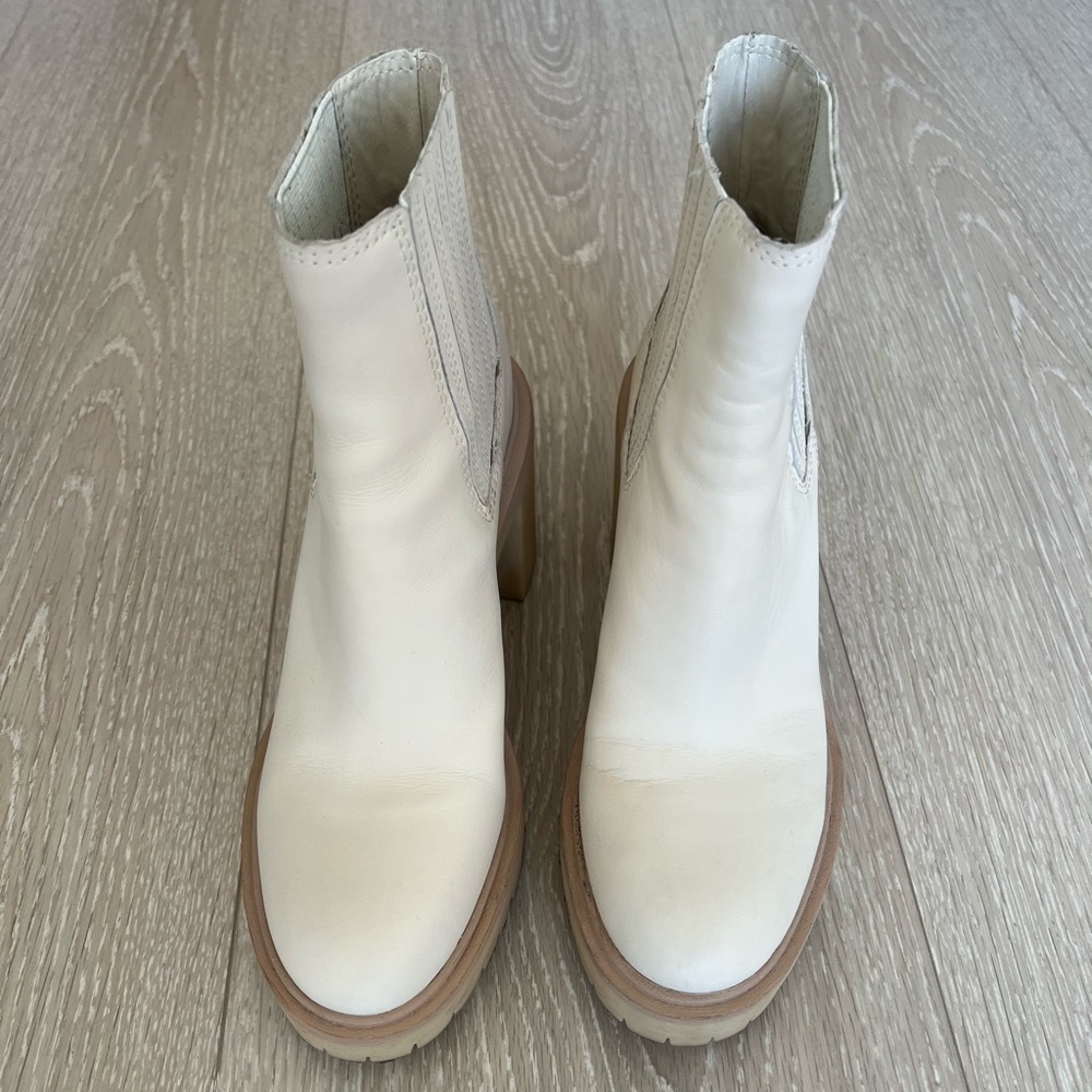 Dolce Vita Size 8 H2O booties